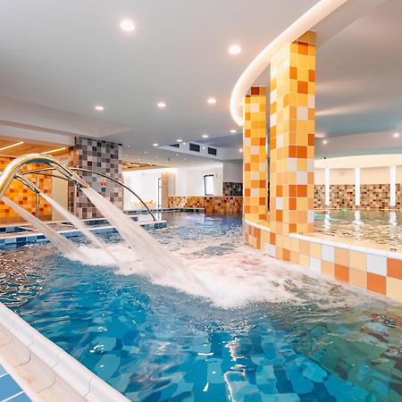 Hotel Crystal Wellness & Spa Superior Sovata Bagian luar foto