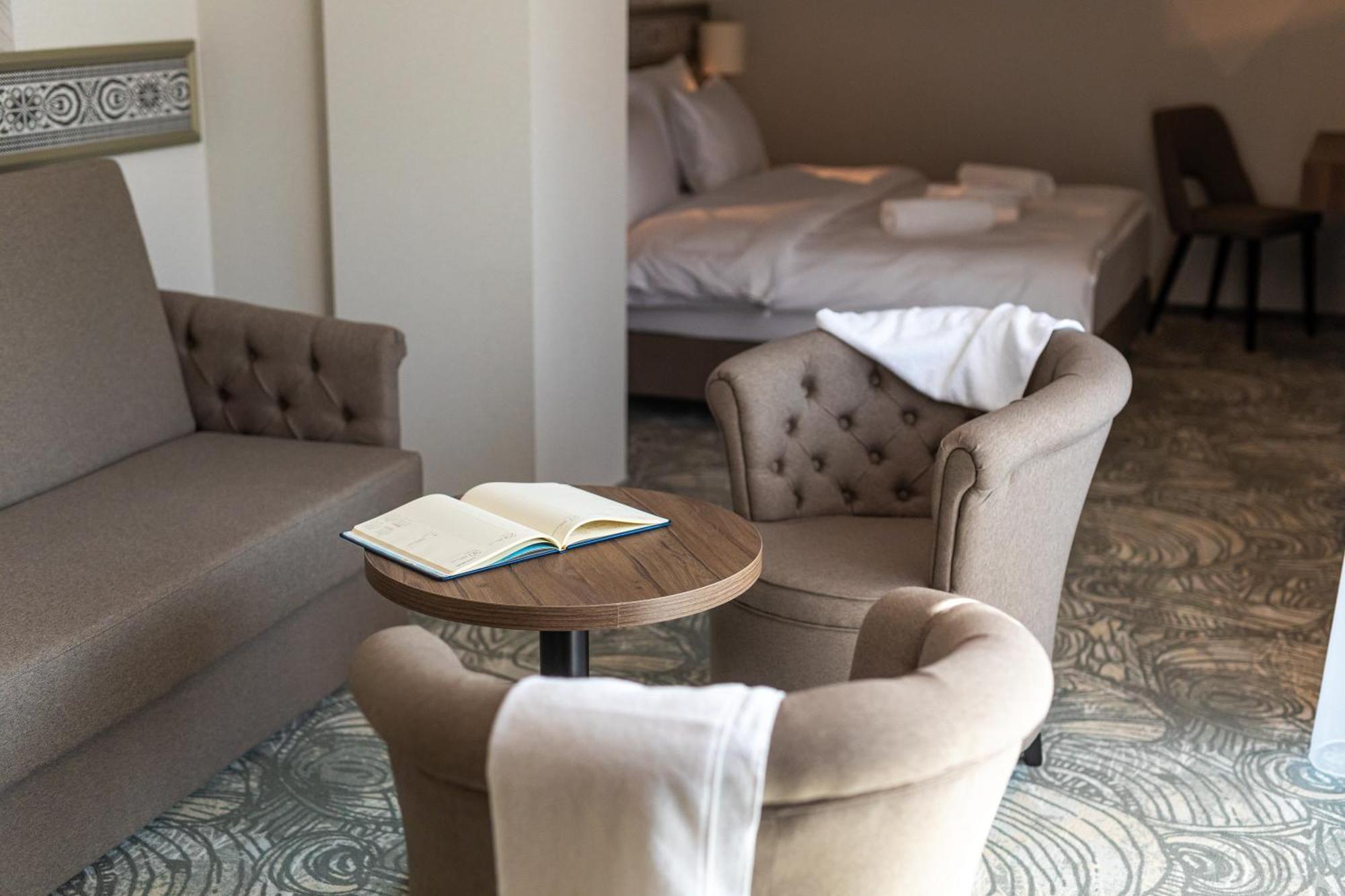 Hotel Crystal Wellness & Spa Superior Sovata Bagian luar foto