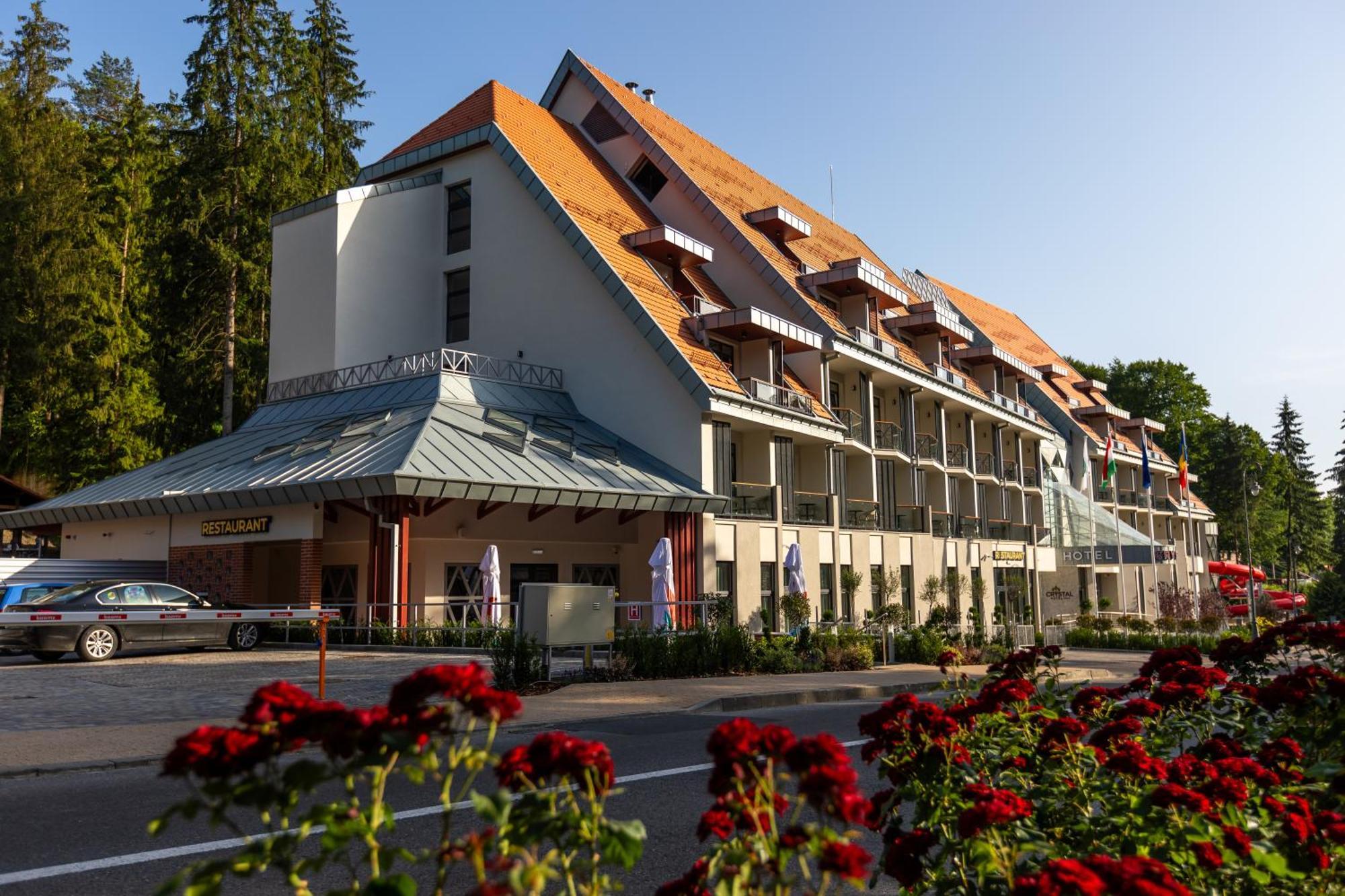 Hotel Crystal Wellness & Spa Superior Sovata Bagian luar foto