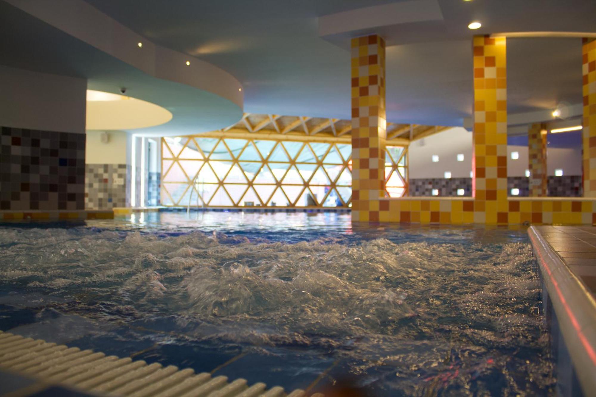 Hotel Crystal Wellness & Spa Superior Sovata Bagian luar foto
