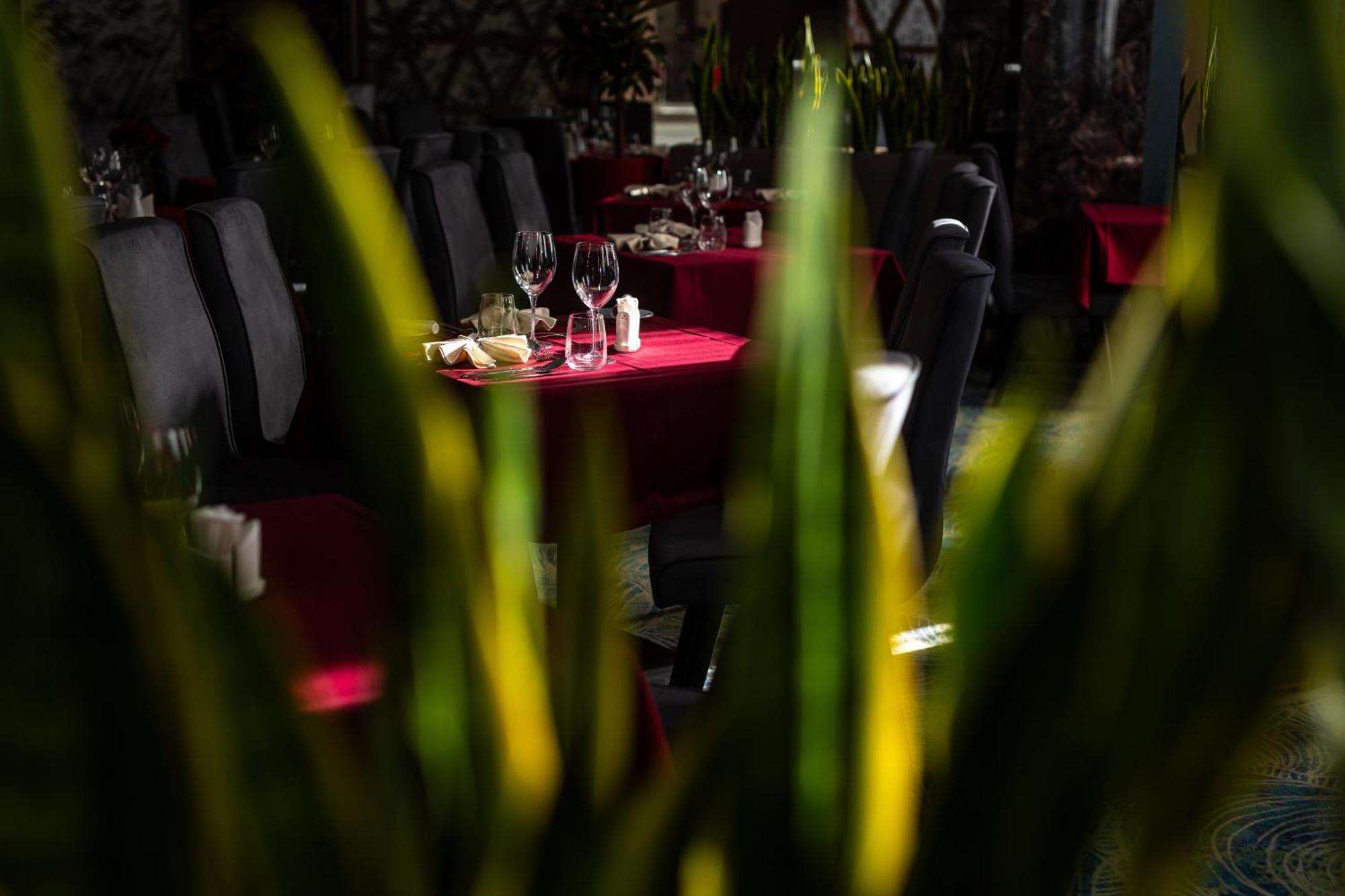 Hotel Crystal Wellness & Spa Superior Sovata Bagian luar foto