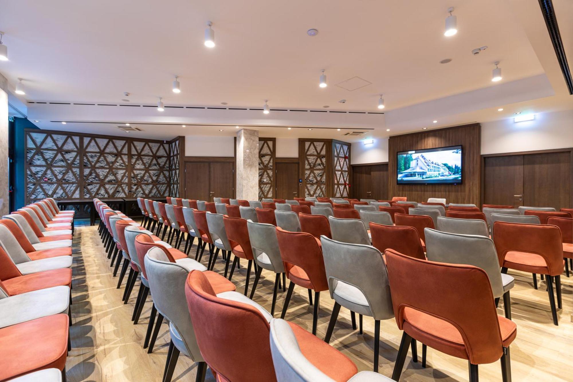 Hotel Crystal Wellness & Spa Superior Sovata Bagian luar foto